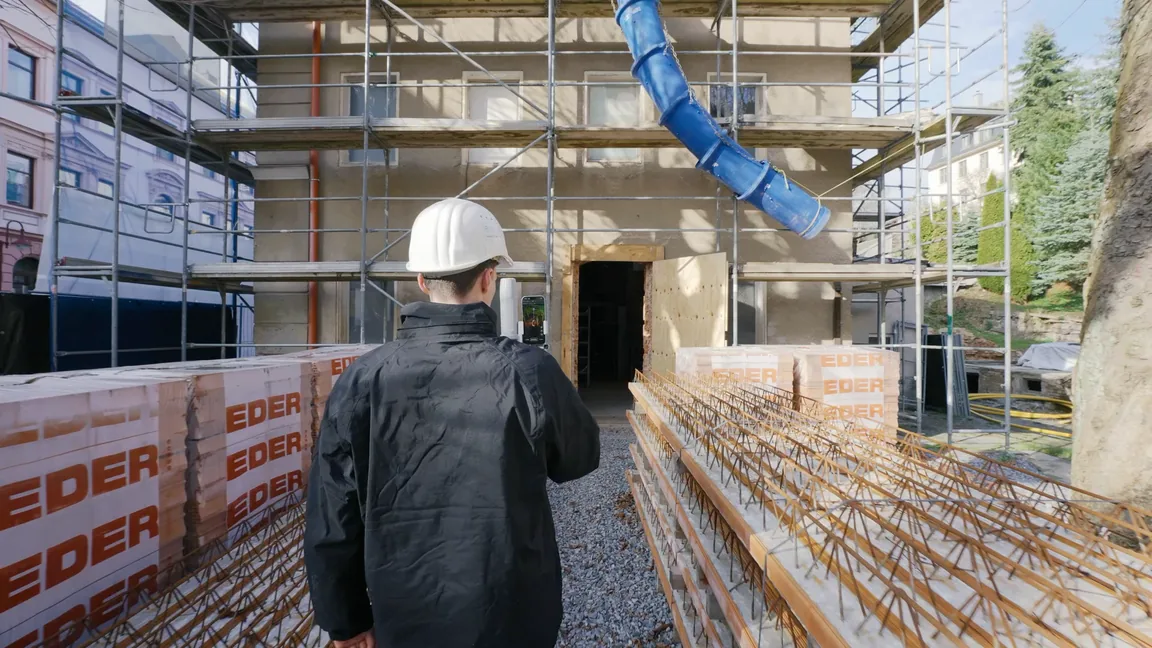 Relevé architectural sur un chantier de bâtiment avec le scanner FJD